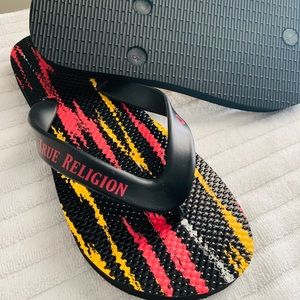 True Religion Women’s Flip Flops NEW